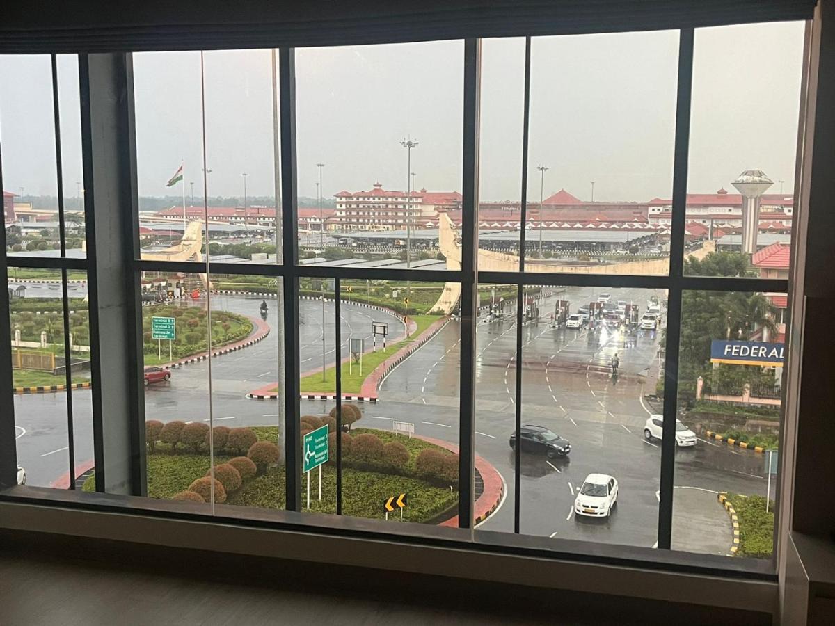Presidency Airport Hotel Kochi Exterior foto